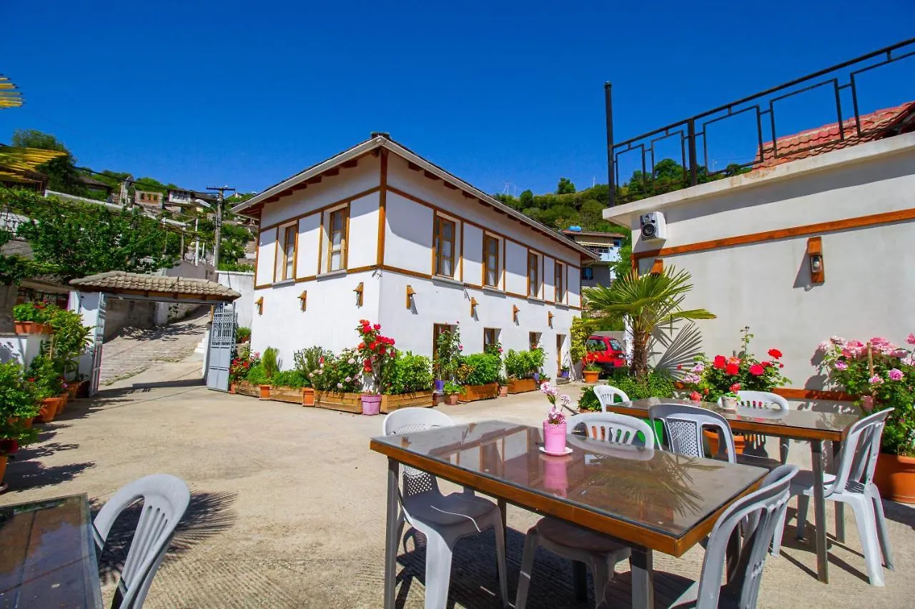 Hotel Bebej Tradicional Gjirokaster