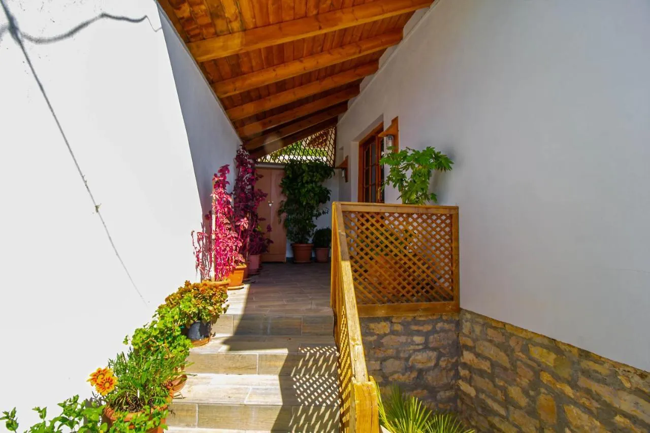 Hotel Bebej Tradicional Gjirokaster
