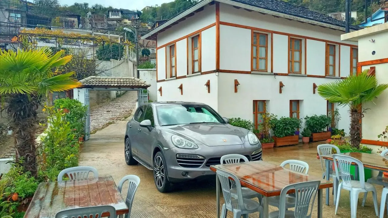 Hotel Bebej Tradicional Gjirokastër